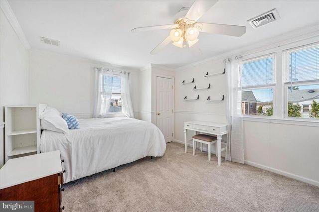 206 OXFORD HILL LN, Havertown, PA 19083