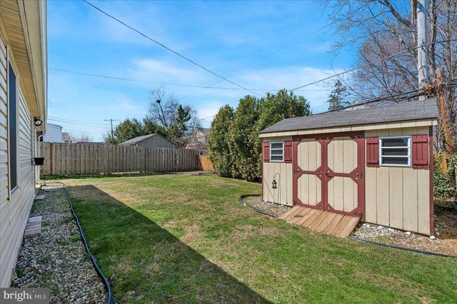 206 OXFORD HILL LN, Havertown, PA 19083