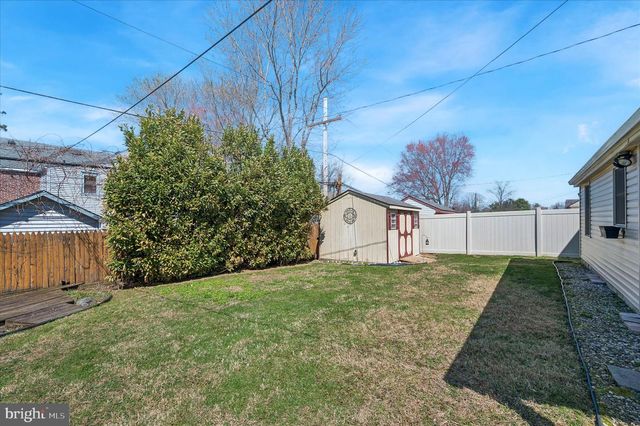 206 OXFORD HILL LN, Havertown, PA 19083