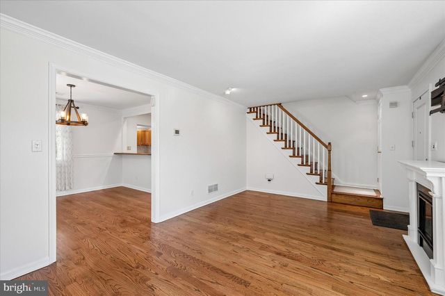 206 OXFORD HILL LN, Havertown, PA 19083