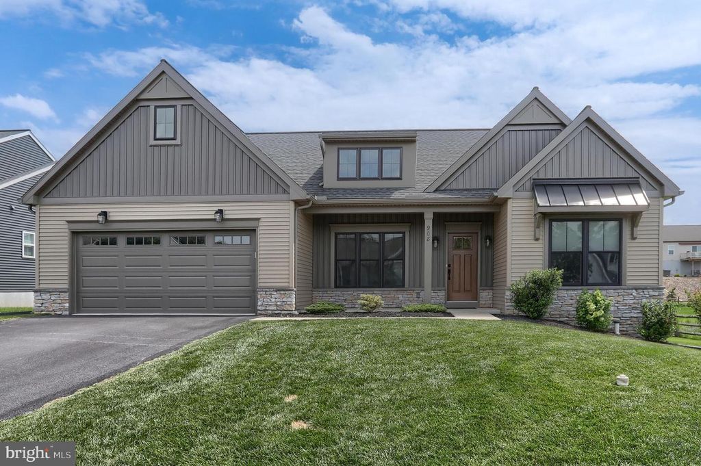 908 BRIAR ROSE AVE, Lebanon, PA 17046