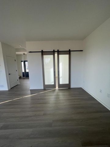 584 Twin Creeks DRIVE, Dousman, WI 53118