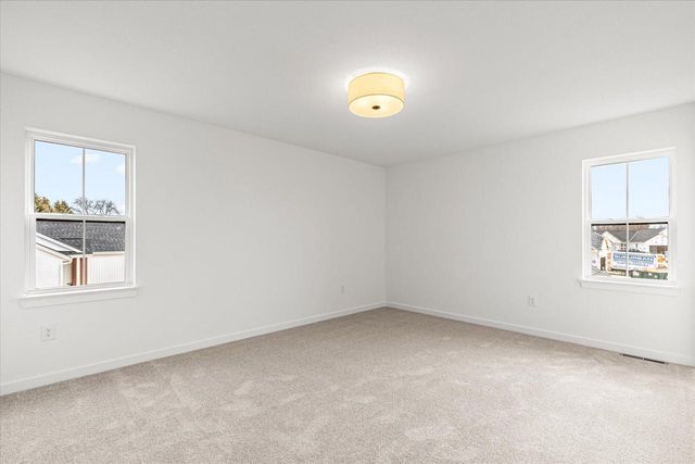 584 Twin Creeks DRIVE, Dousman, WI 53118