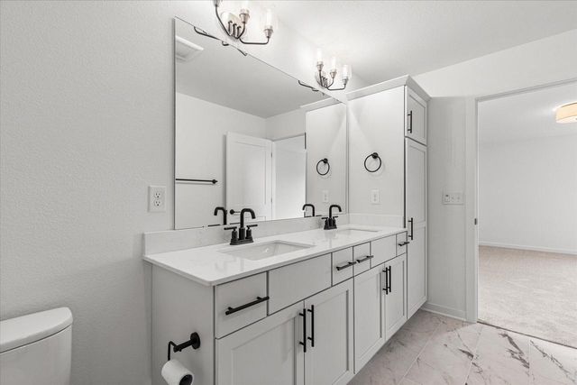 584 Twin Creeks DRIVE, Dousman, WI 53118