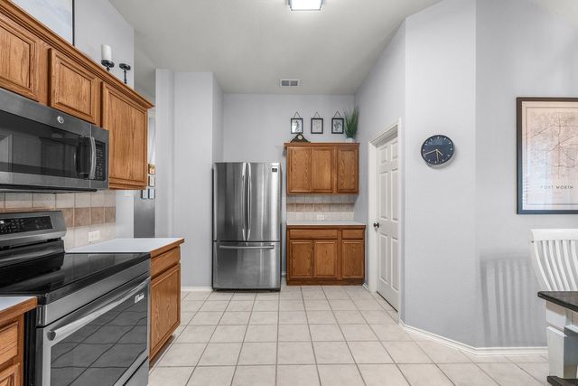 8421 Cactus Flower Drive, Fort Worth, TX 76131