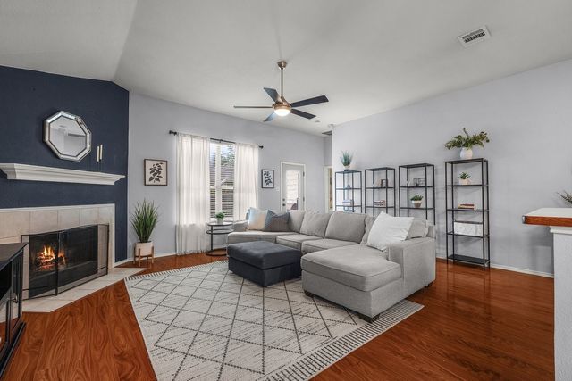 8421 Cactus Flower Drive, Fort Worth, TX 76131
