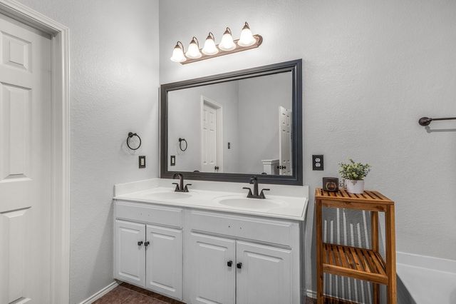 8421 Cactus Flower Drive, Fort Worth, TX 76131