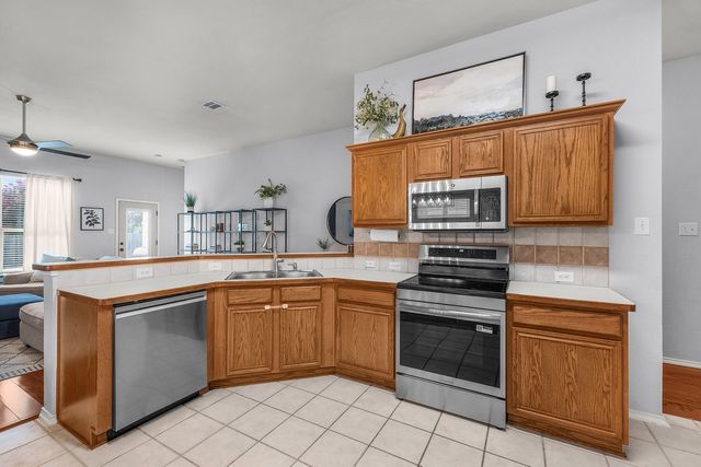 8421 Cactus Flower Drive, Fort Worth, TX 76131