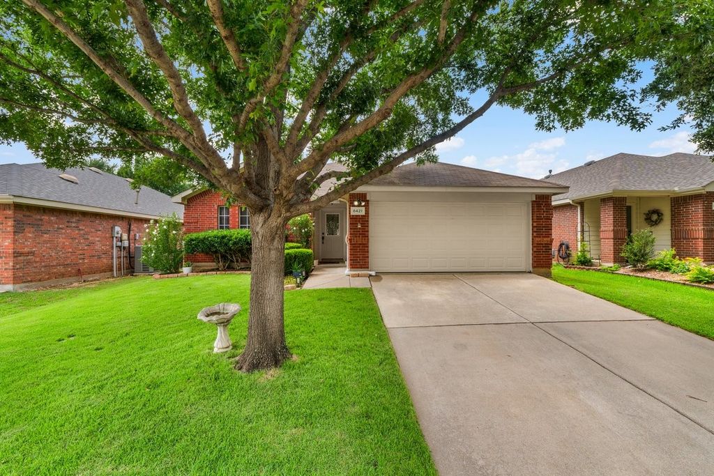 8421 Cactus Flower Drive, Fort Worth, TX 76131