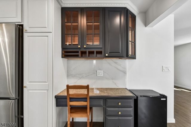 23 Blaine St, Millburn Twp., NJ 07041