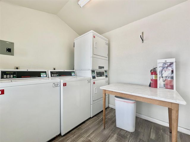 2721 Hemphill PARK E, Austin, TX 78705