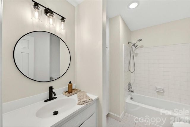 6724 Constitution Lane, Charlotte, NC 28210
