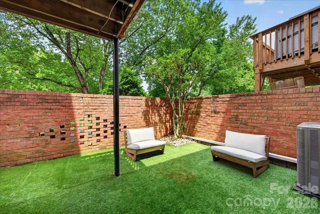 6724 Constitution Lane, Charlotte, NC 28210