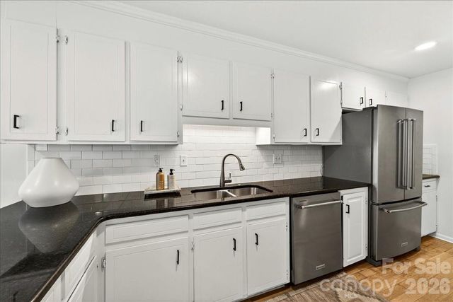 6724 Constitution Lane, Charlotte, NC 28210