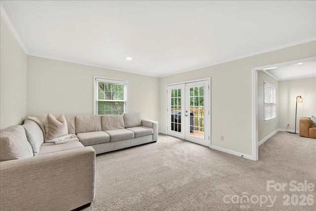 6724 Constitution Lane, Charlotte, NC 28210