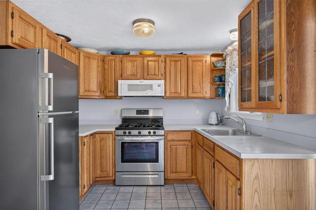 908 Shore Road, Pocasset, MA 02559