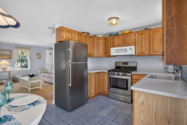 908 Shore Road, Pocasset, MA 02559