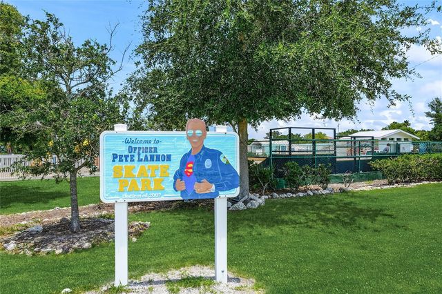 512 67TH STREET, Holmes Beach, FL 34217