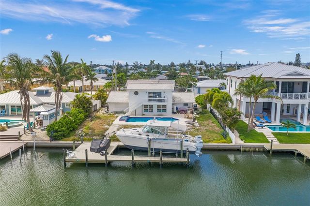 512 67TH STREET, Holmes Beach, FL 34217