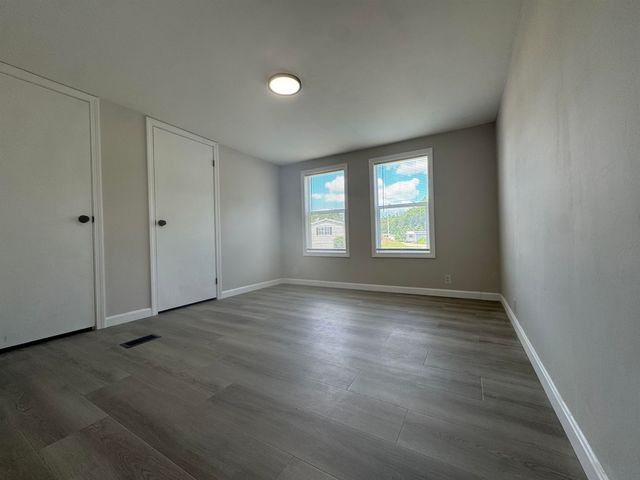 301 Sherwood Glen, Somersworth, NH 03878