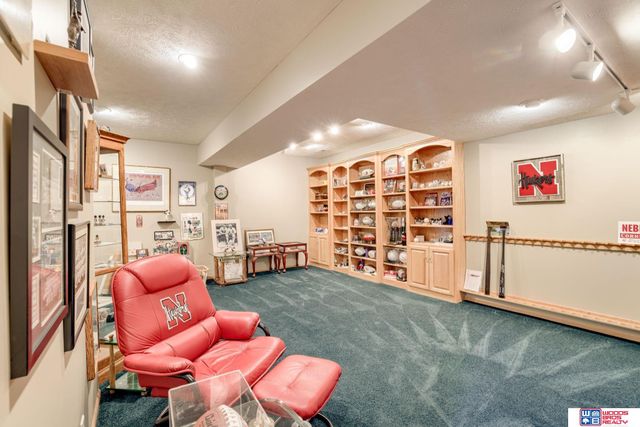 223 N Lakeview Way, Ashland, NE 68003