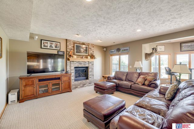 223 N Lakeview Way, Ashland, NE 68003