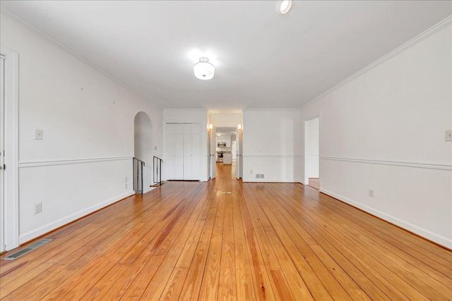 5004 Crossbow CIR, Roanoke, VA 24018