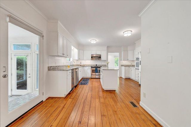5004 Crossbow CIR, Roanoke, VA 24018