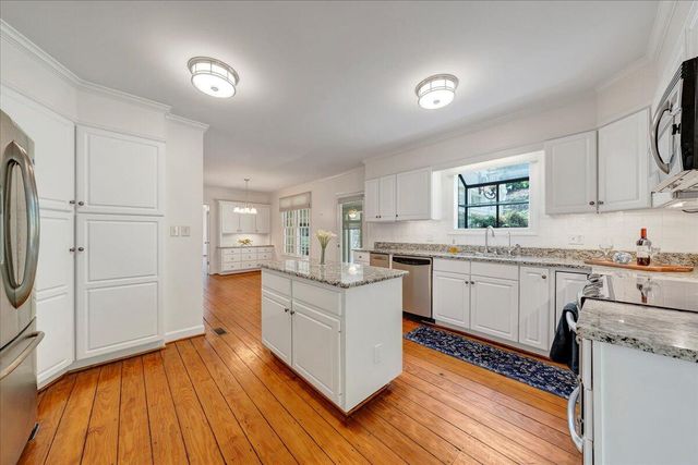 5004 Crossbow CIR, Roanoke, VA 24018