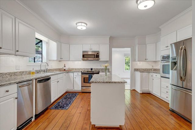 5004 Crossbow CIR, Roanoke, VA 24018