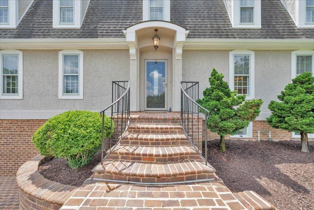 5004 Crossbow CIR, Roanoke, VA 24018