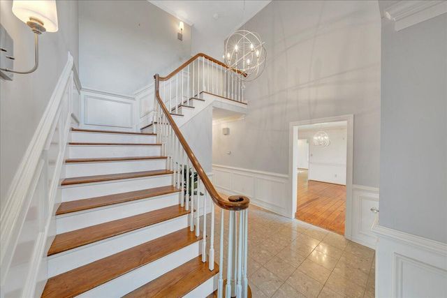 5004 Crossbow CIR, Roanoke, VA 24018