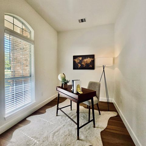 116 Oak Plaza Drive, Georgetown, TX 78628