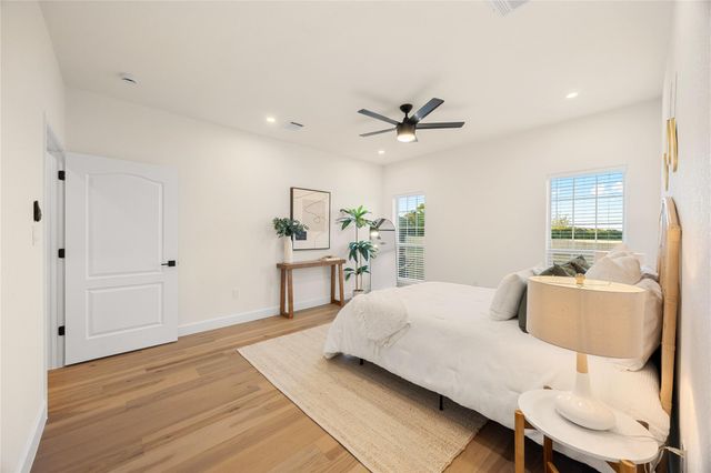 116 Oak Plaza Drive, Georgetown, TX 78628