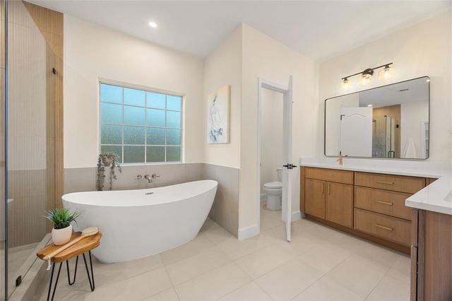 116 Oak Plaza Drive, Georgetown, TX 78628