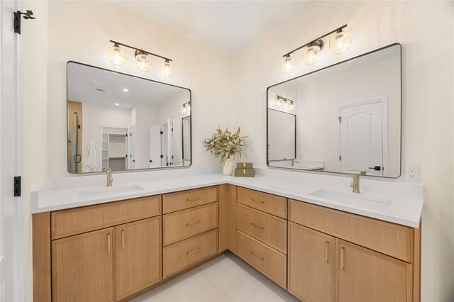 116 Oak Plaza Drive, Georgetown, TX 78628