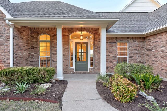 116 Oak Plaza Drive, Georgetown, TX 78628