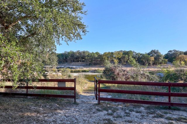 116 Oak Plaza Drive, Georgetown, TX 78628