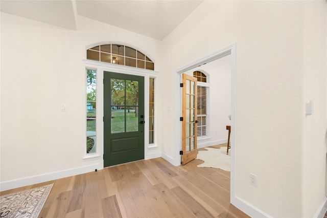 116 Oak Plaza Drive, Georgetown, TX 78628