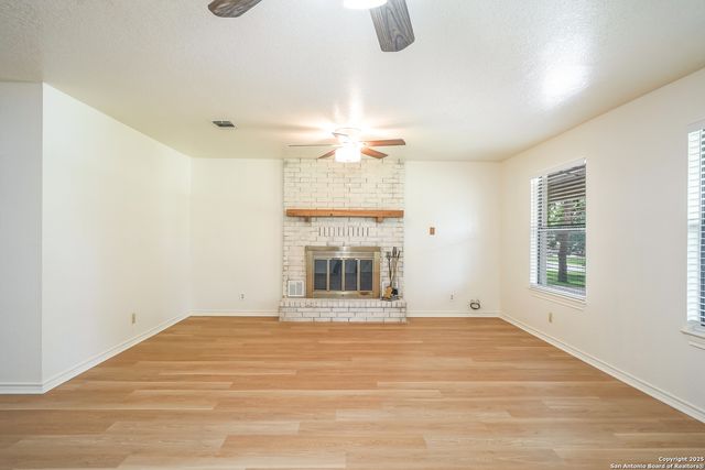 303 Bear Ridge, La Vernia, TX 78121