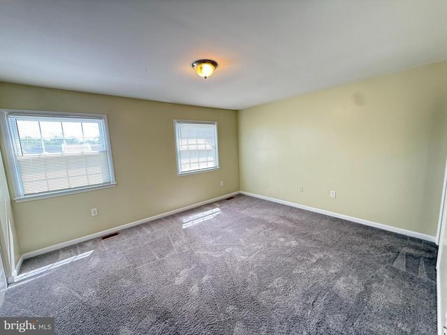 4306 EILEEN CT, Woodbridge, VA 22193