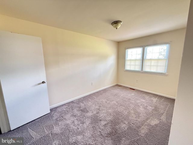 4306 EILEEN CT, Woodbridge, VA 22193