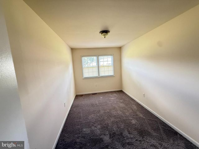 4306 EILEEN CT, Woodbridge, VA 22193