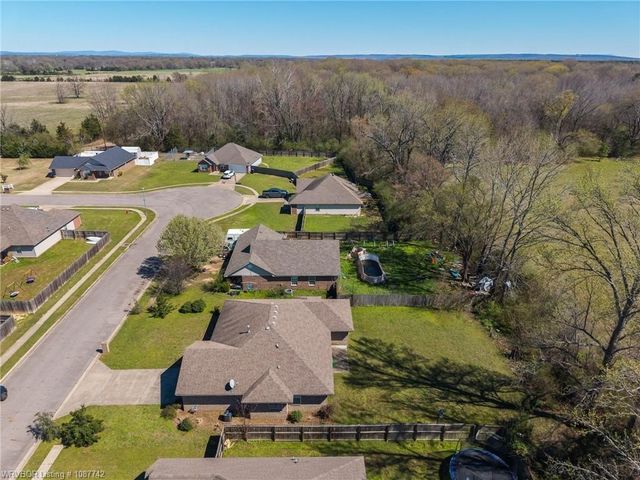 437 Riley Drive, Alma, AR 72921