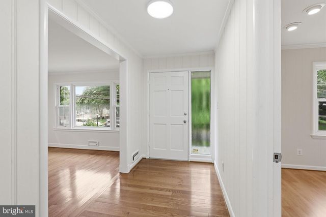 9706 DAMERON DR, Silver Spring, MD 20910