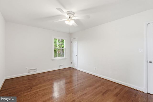 9706 DAMERON DR, Silver Spring, MD 20910