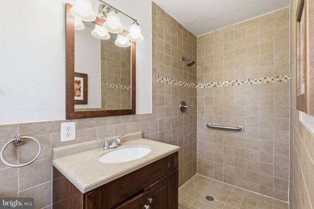 9706 DAMERON DR, Silver Spring, MD 20910