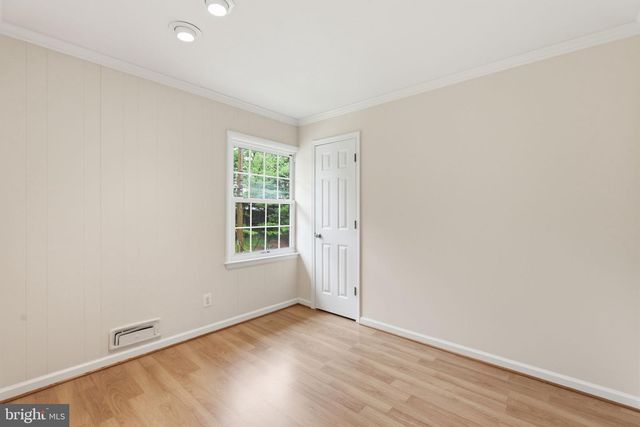 9706 DAMERON DR, Silver Spring, MD 20910