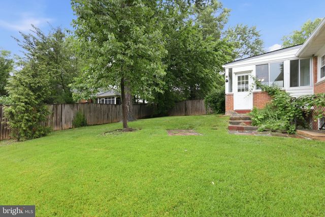 9706 DAMERON DR, Silver Spring, MD 20910