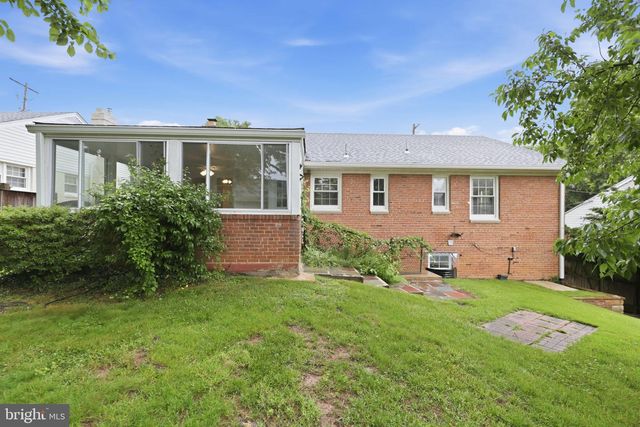 9706 DAMERON DR, Silver Spring, MD 20910